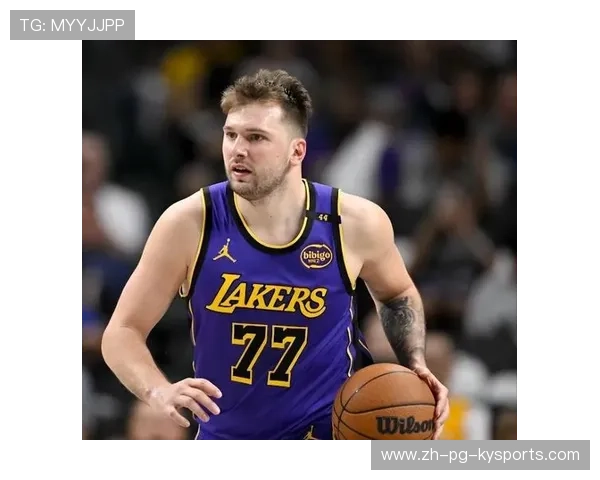 《东契奇表现出色，带领球队拼搏至最后一刻》，东契奇到底是什么位置