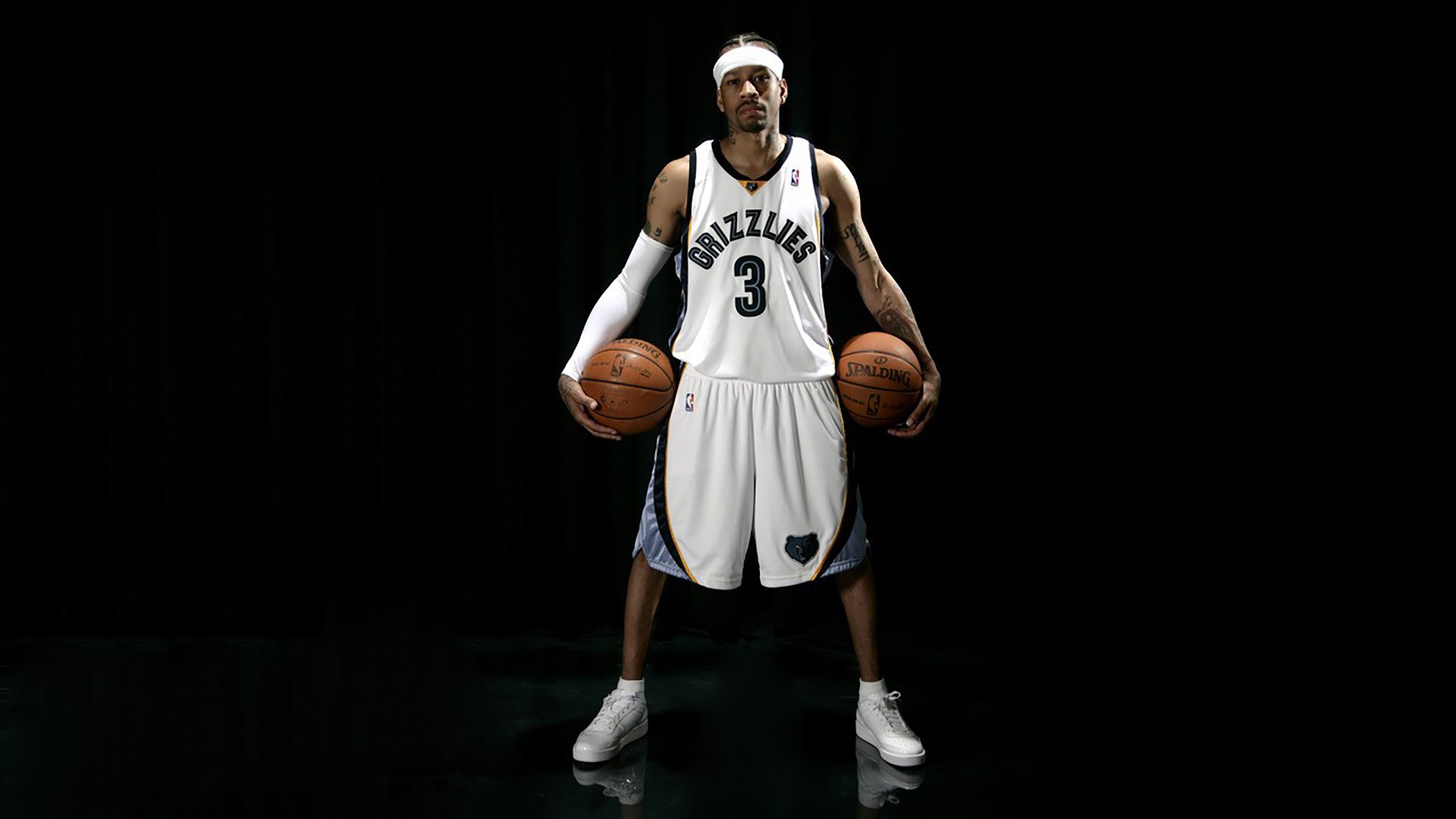 快船后卫训练中三分连中引掌声不断，快船控球后卫